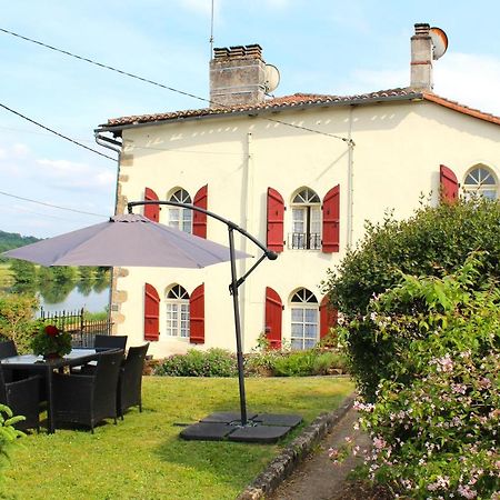 La Maison Du Passeur Availles-Limouzine Exteriör bild
